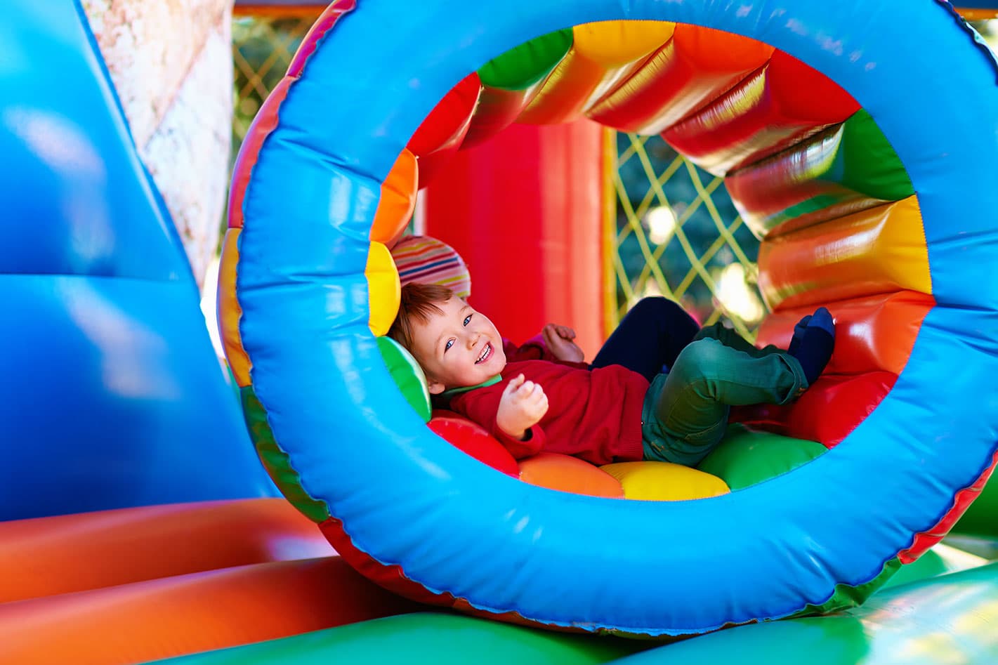Château trampoline : le château gonflable préféré des enfants