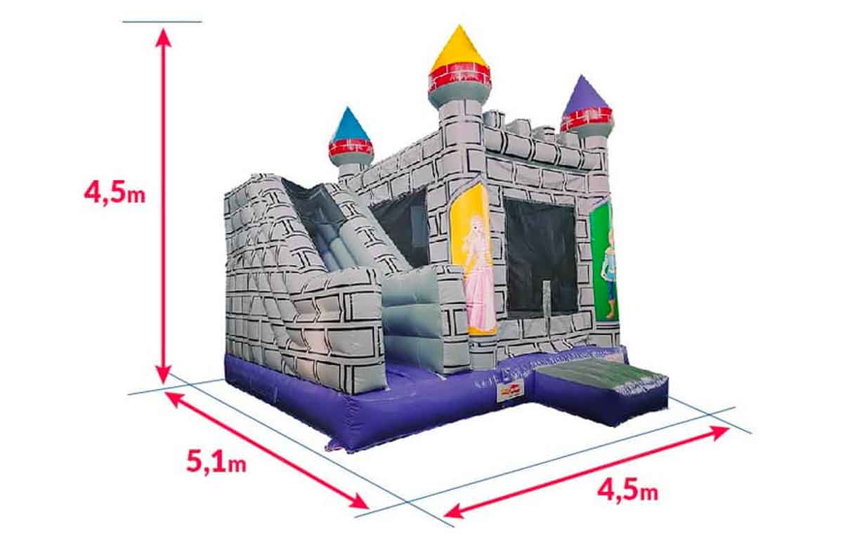 un chateau gonflable pratique et compact