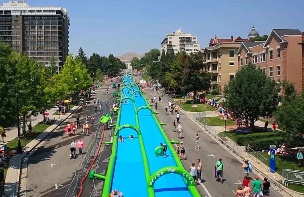 Slide The City : un tapis de glisse géant